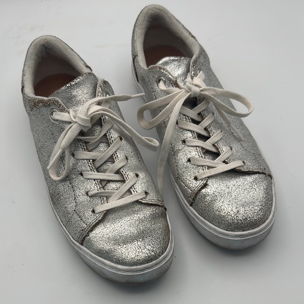 Tom’s Women's Silver Metallic Lace Up Sneakers 7.5M- festival-spring- casual